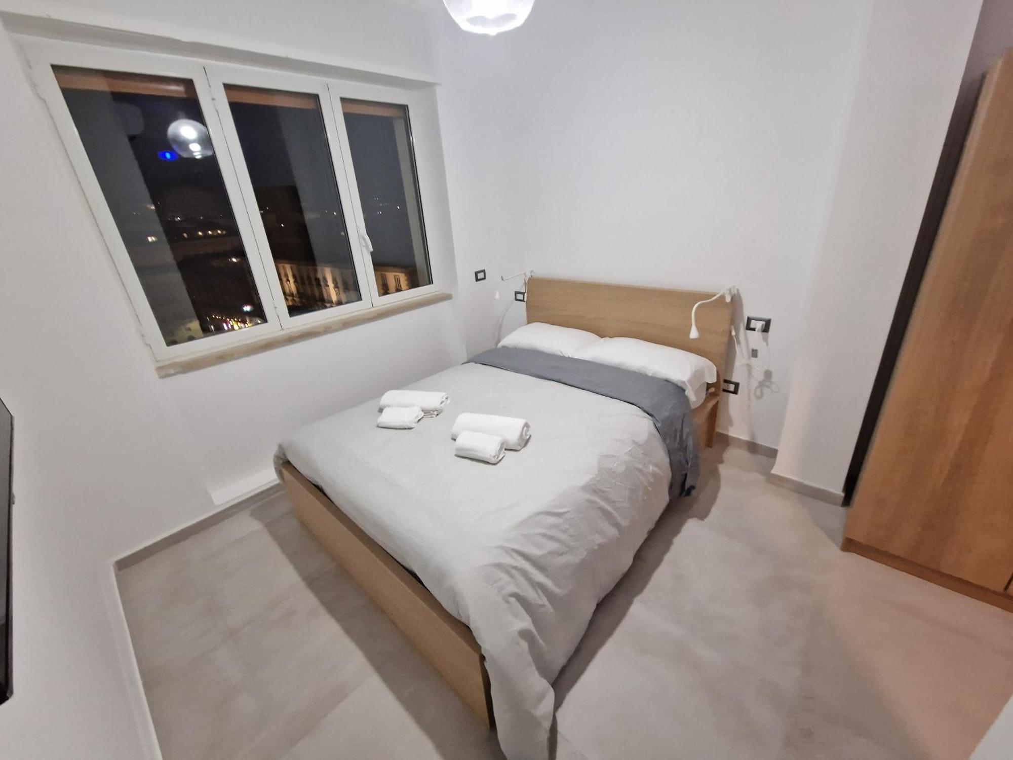 Neapolitan Skyscraper Suites Exteriör bild