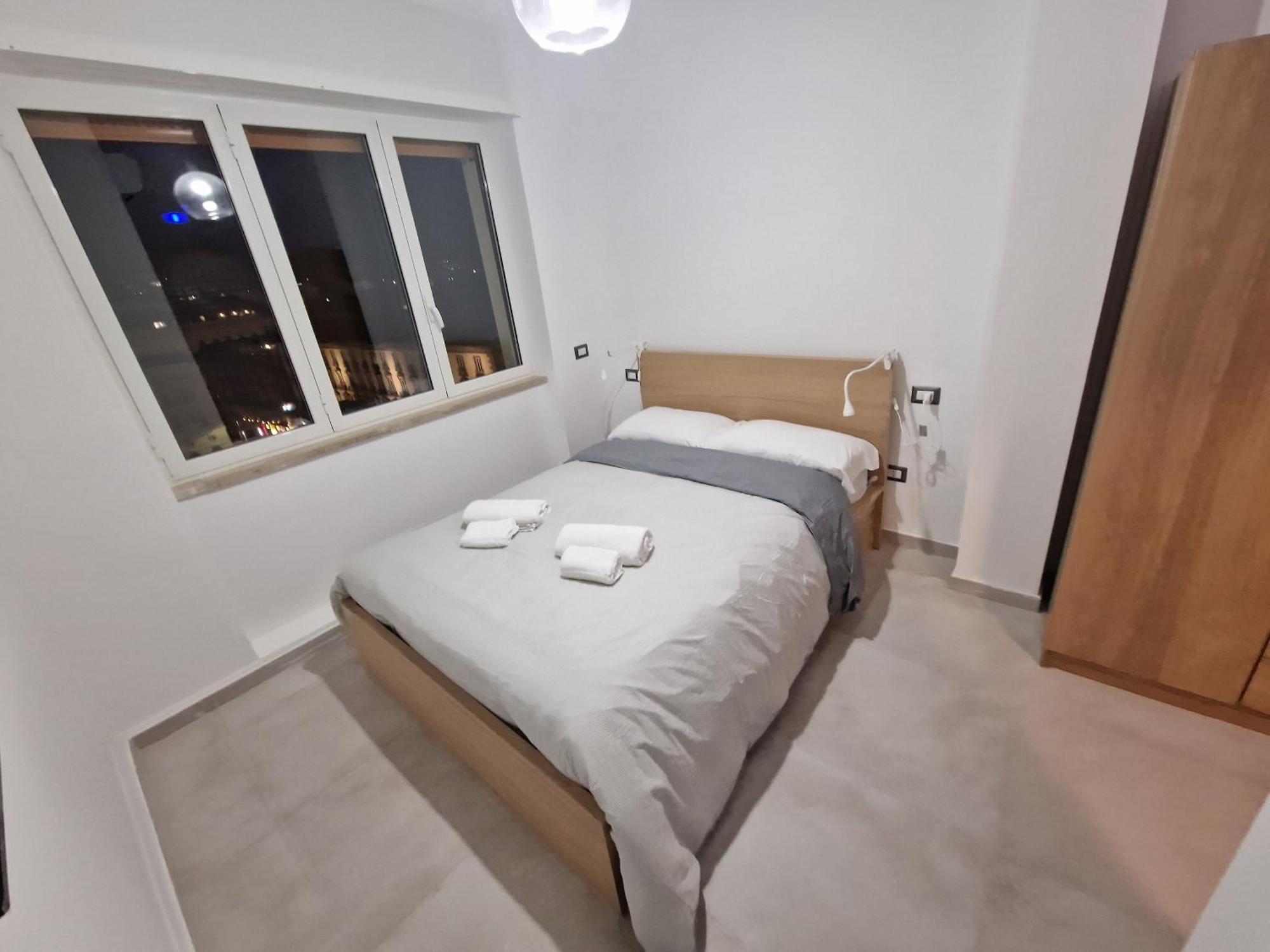 Neapolitan Skyscraper Suites Exteriör bild